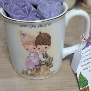 Precious Moments Vintage Mug With 6 Oz. Lilac Fragranced Soy Wax Melts